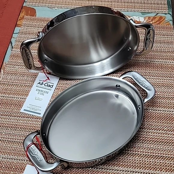 All Clad 7" Oval Baker, Gratin, Set of 2, NWT - Picture 2 of 4